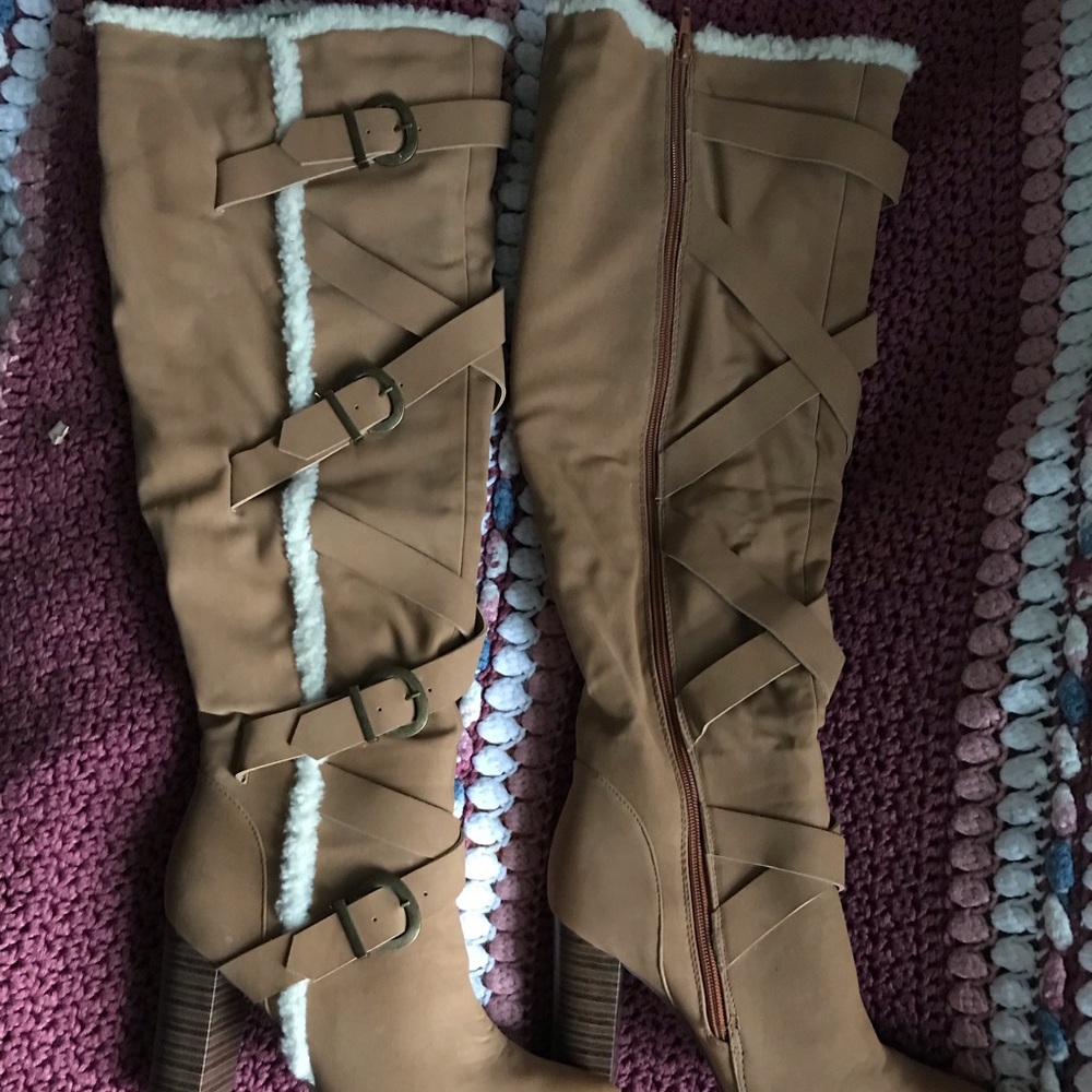 Tall faux suede,shearling boots. ‼️SALE‼️